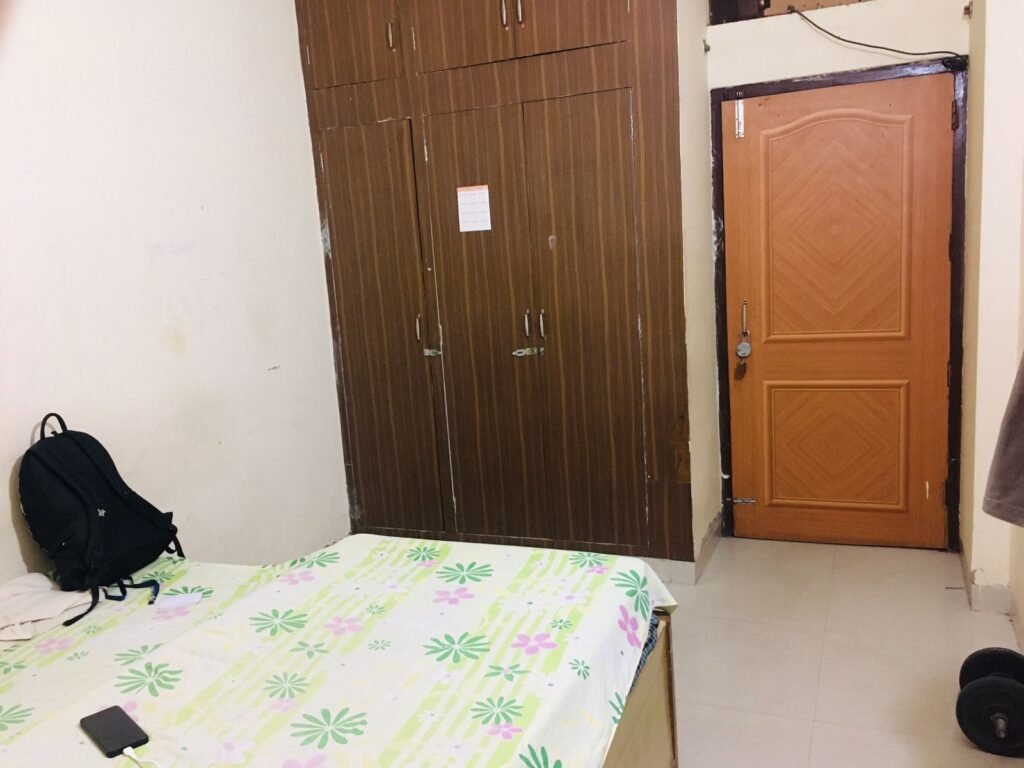 2 Room Kitchen sector 38